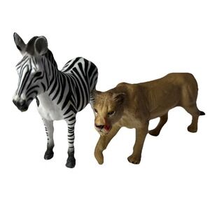 Lot of 2: Mojo Zebra Adult and Lioness 2014  Animal Figure Figurine Preowned